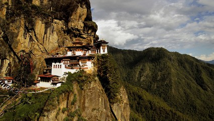 佛光禅韵 探秘精美佛教寺庙建筑中的宁静之美